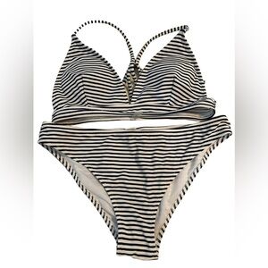 CUPSHE NAVY & WHITE STRIPED BIKINI - SZ M - GUC